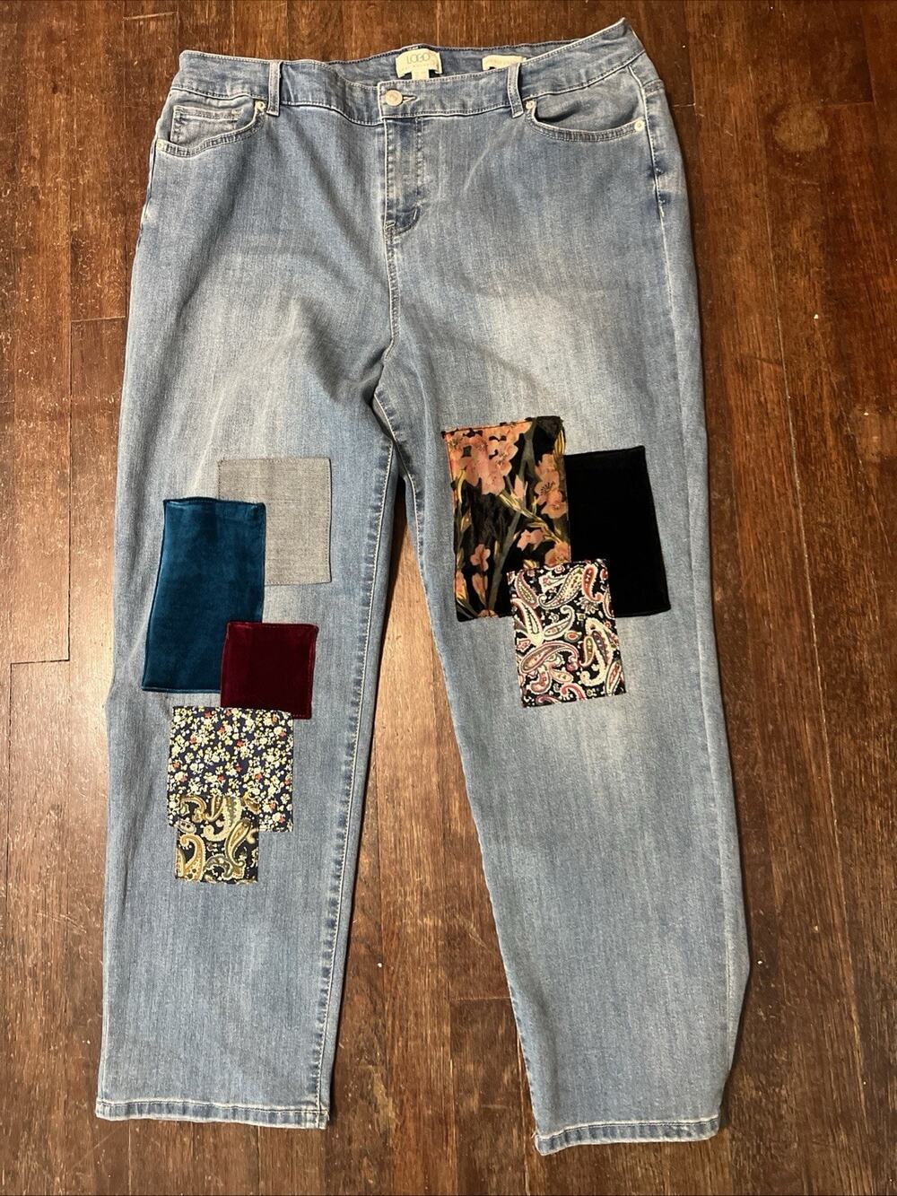 LOGO by Lori Goldstein Shadow Patch Boyfriend Jeans 18W Blue Denim Stretch - Picture 2 of 10